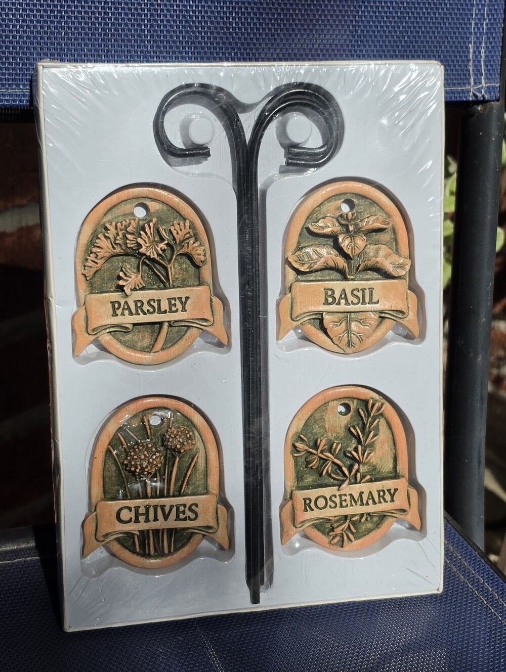 Stoneware plant markers